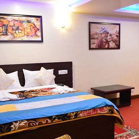 Hotel Golden Dolma à Darjeeling  Extérieur photo