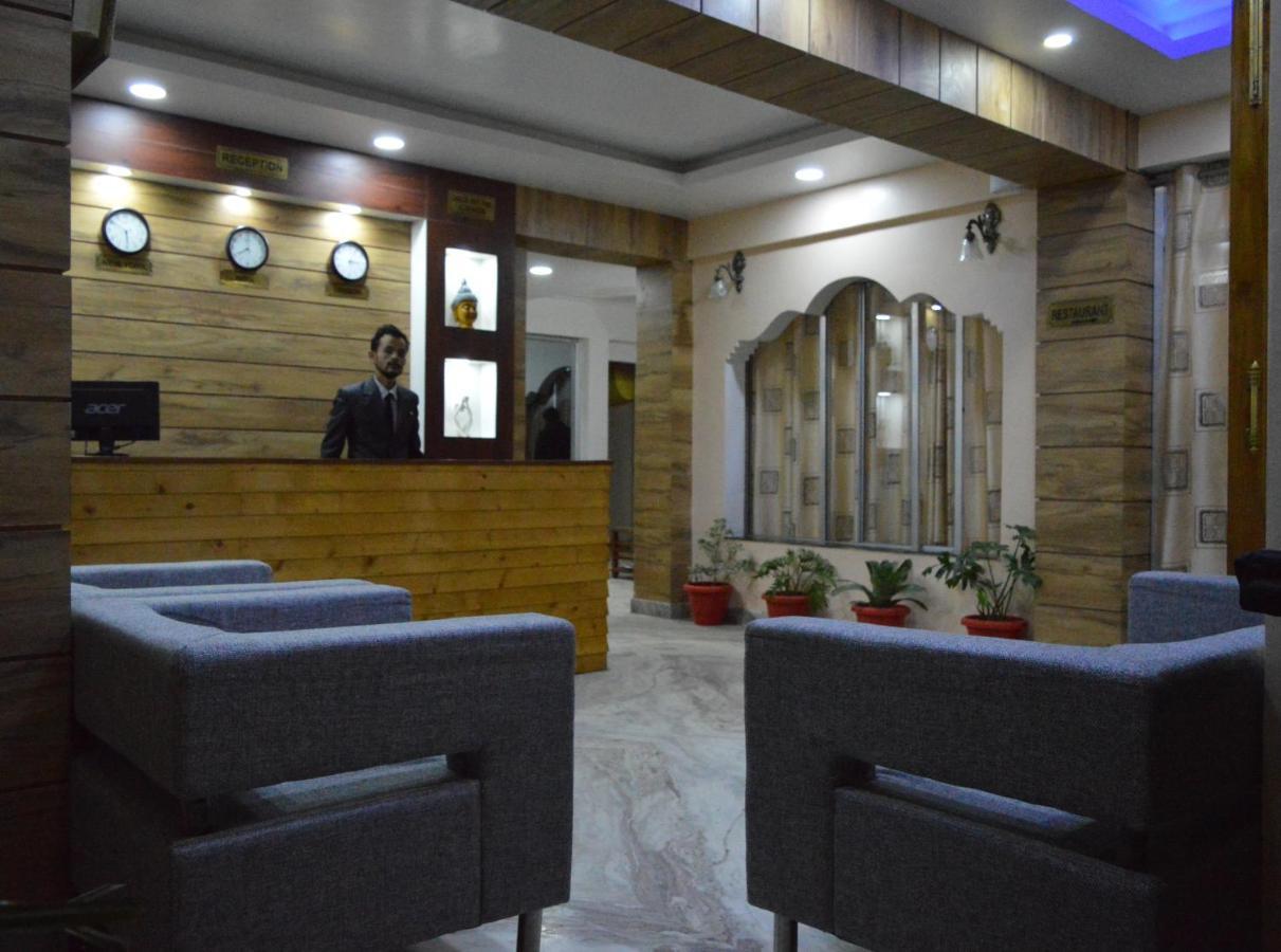 Hotel Golden Dolma à Darjeeling  Extérieur photo